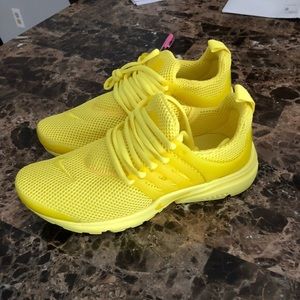 Presto yellow Nike size 8.5 men’s